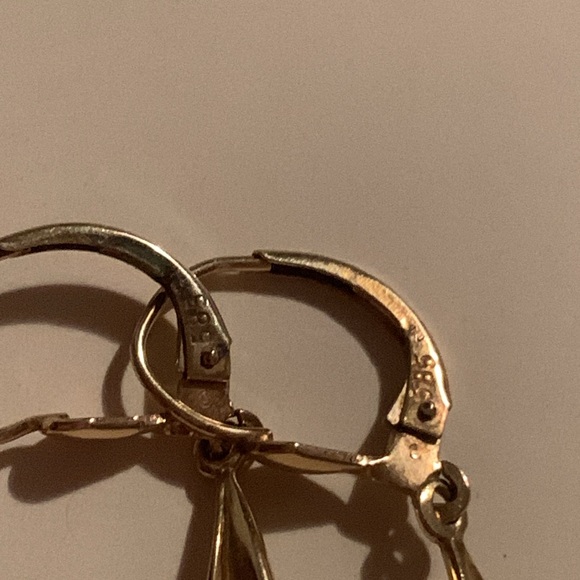 585 (14k) Vintage European Gold Earrings - Picture 2 of 3